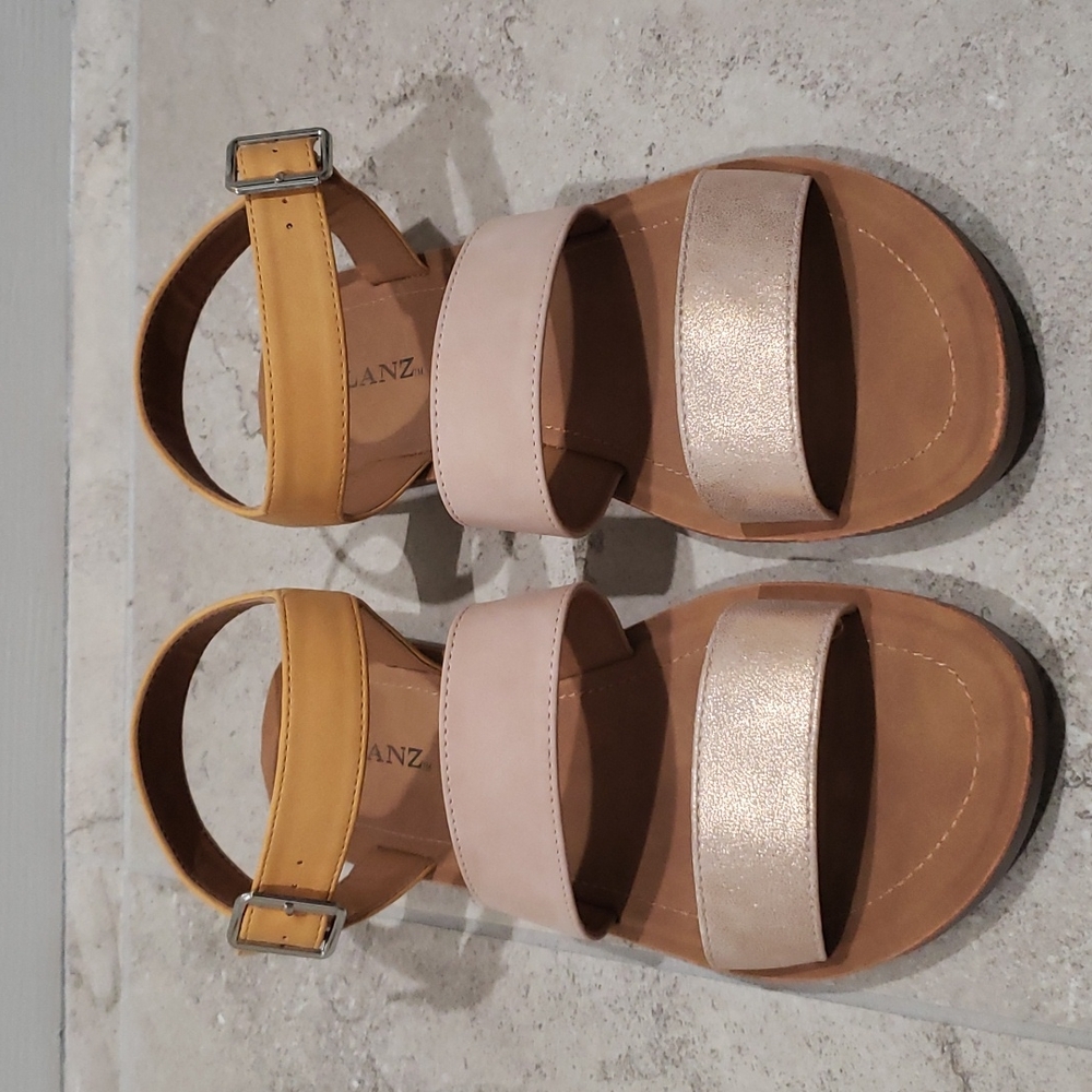 Solanz sandals women's size 11